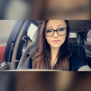 Meet your Posher, Alyssia